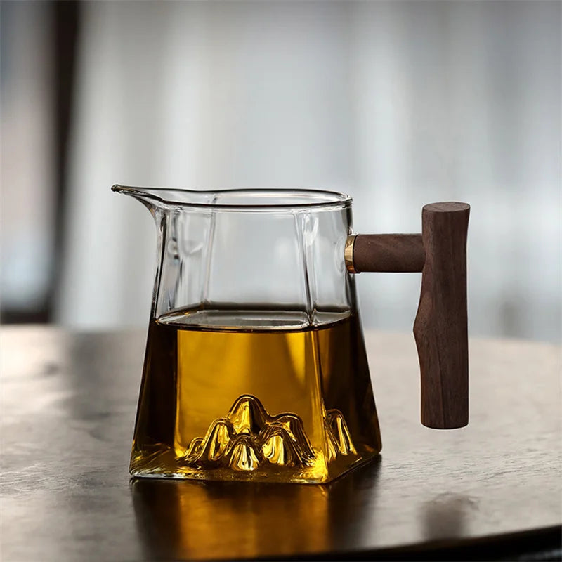 Square bottom snow mountain heat-resistant glass fair cup tea pitcher with wooden handle chahai kung fu divider set acce