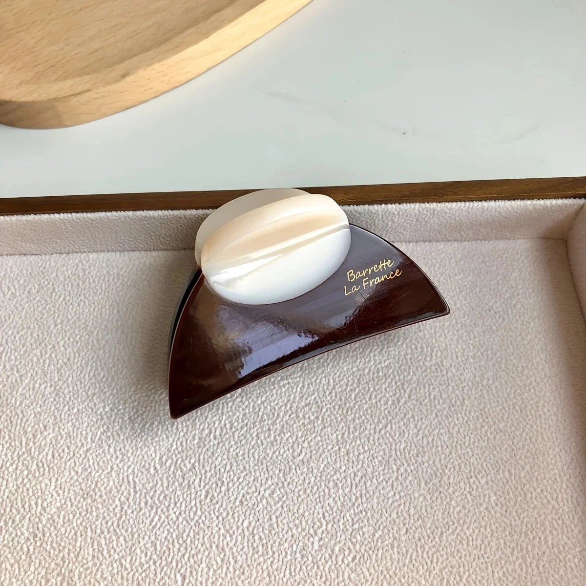 1pc elegant vintage french hair clip two-tone with wood grain & marbled design perfect for casual daily dressing cute