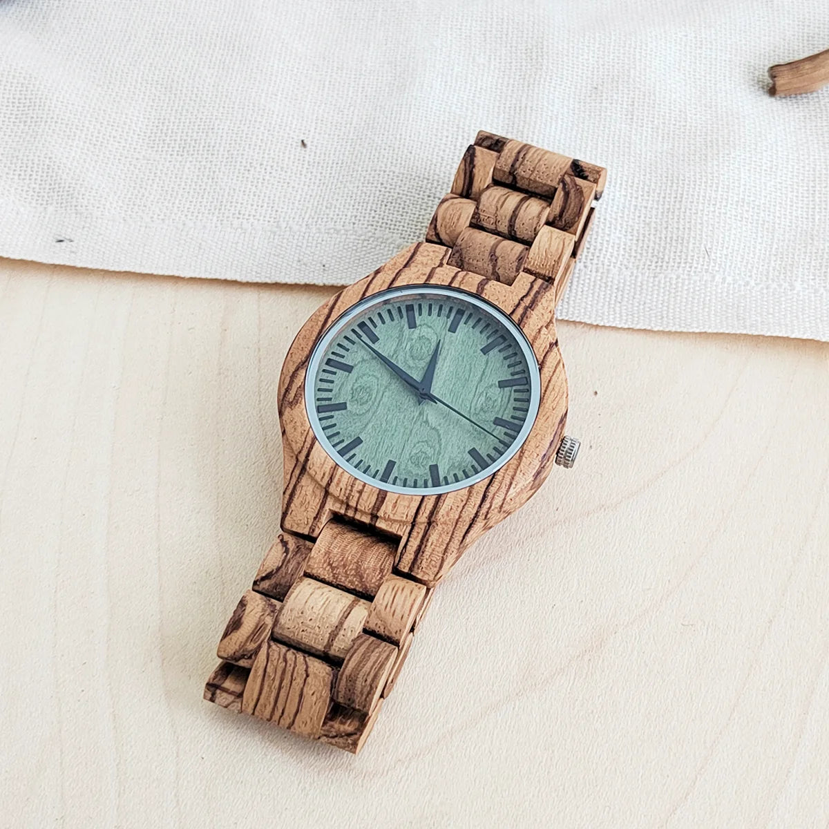 Vintage wooden wrist watches for men & women leather strap clock quartz wood personalized men’s birthday gift wholesale