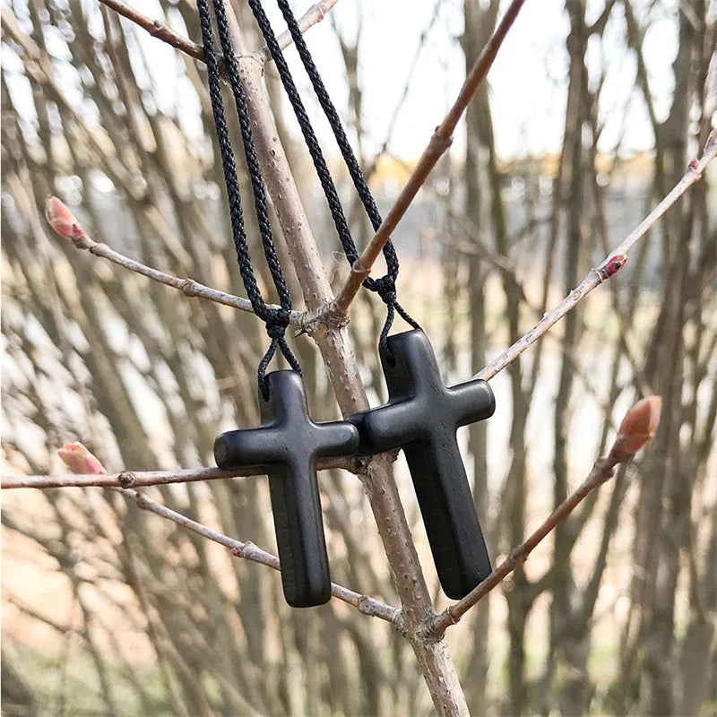 3cm hign-end ebony cross pendant necklace for lady gift blessing jewelry simple and fashionable sandalwood men