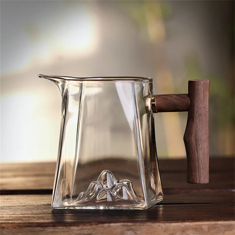 Square bottom snow mountain heat-resistant glass fair cup tea pitcher with wooden handle chahai kung fu divider set acce