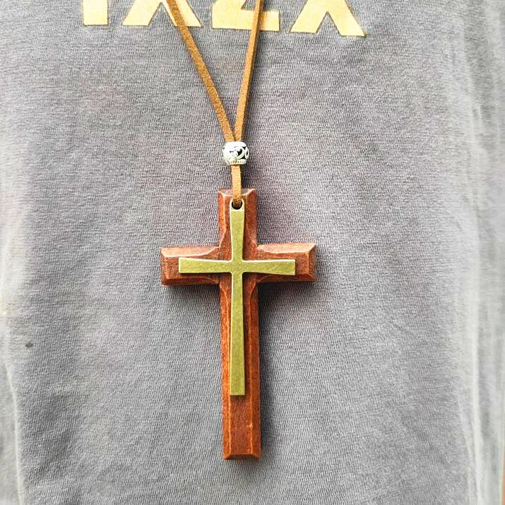 Retro artistic wooden cross nelace korean faion pendant long men’s sweater chain hanging decoration ex version