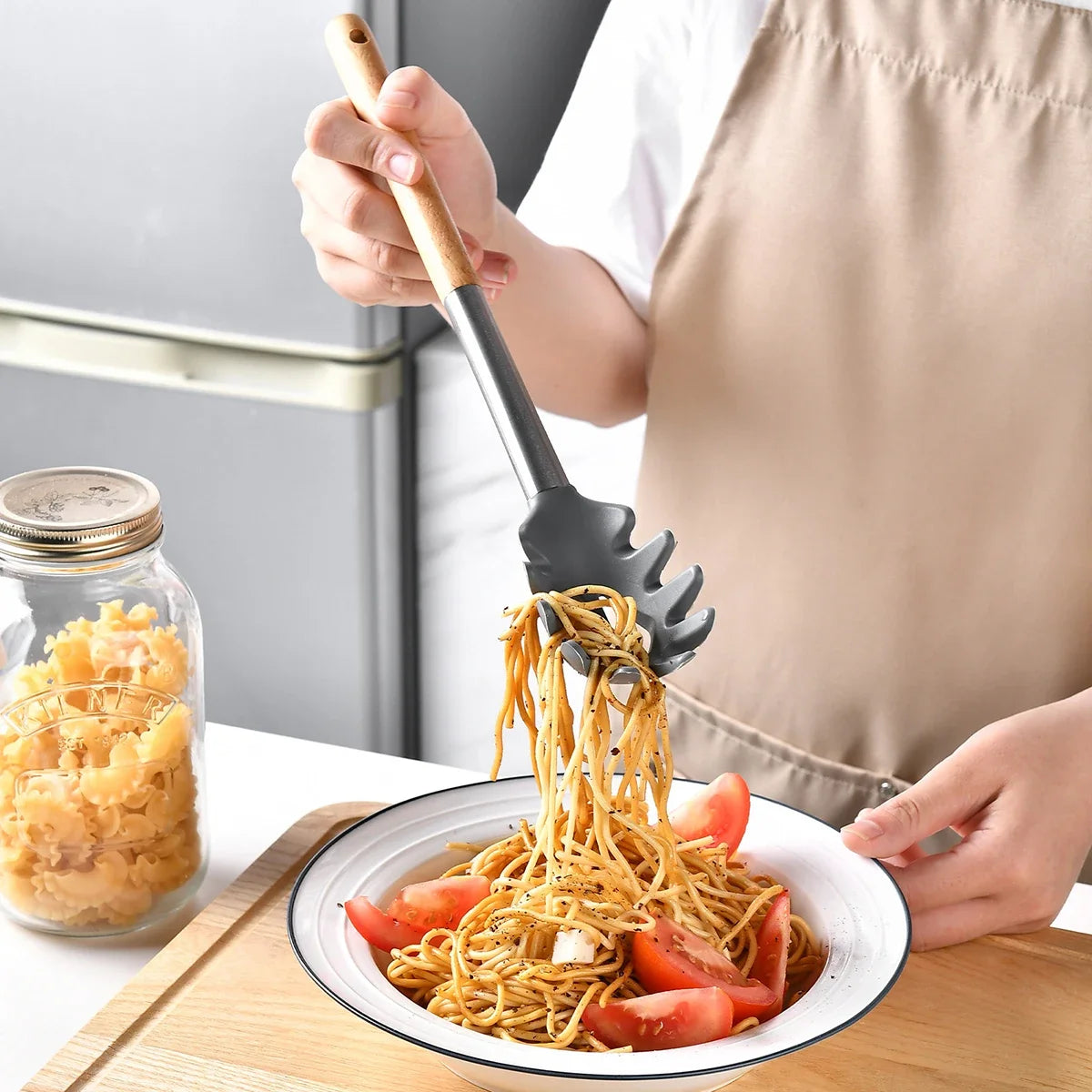 8pcs silicone kitchenware set non-stick wooden handle kitchen utensils anti slip spatula shovel spoon spaghetti claw