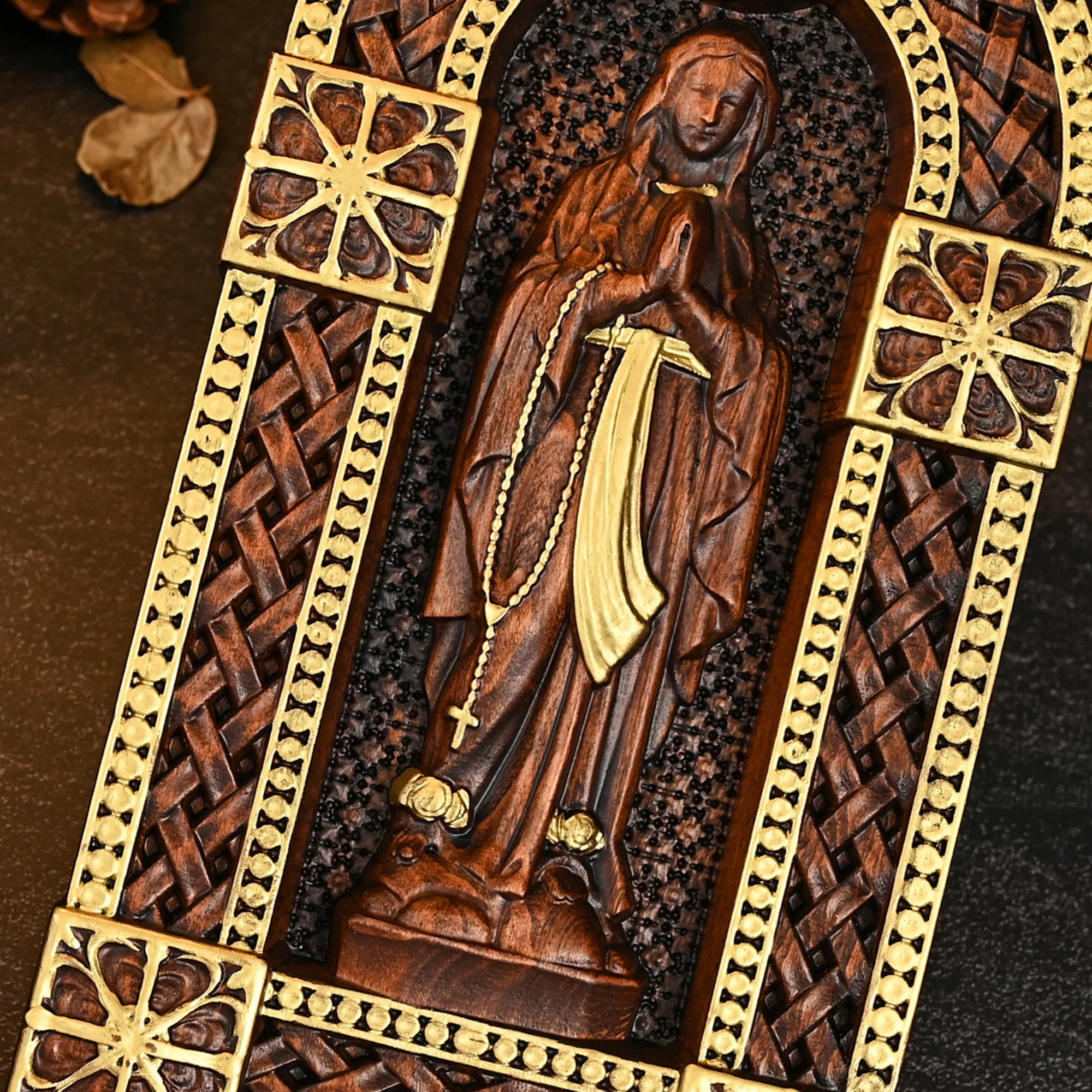 Virgin mary crafts cross-border solid wood carving creative desktop ornaments christmas decorations holiday gifts