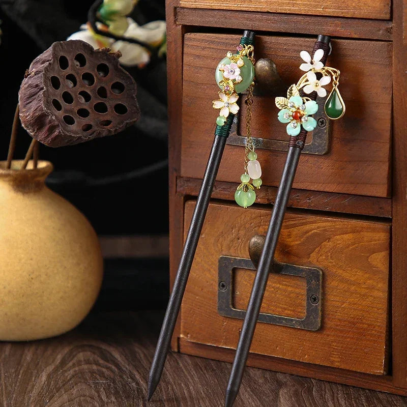1pc wooden hair stick chinese style winding flower hairpin with tassel elegant lady clip accessories vintage 2024