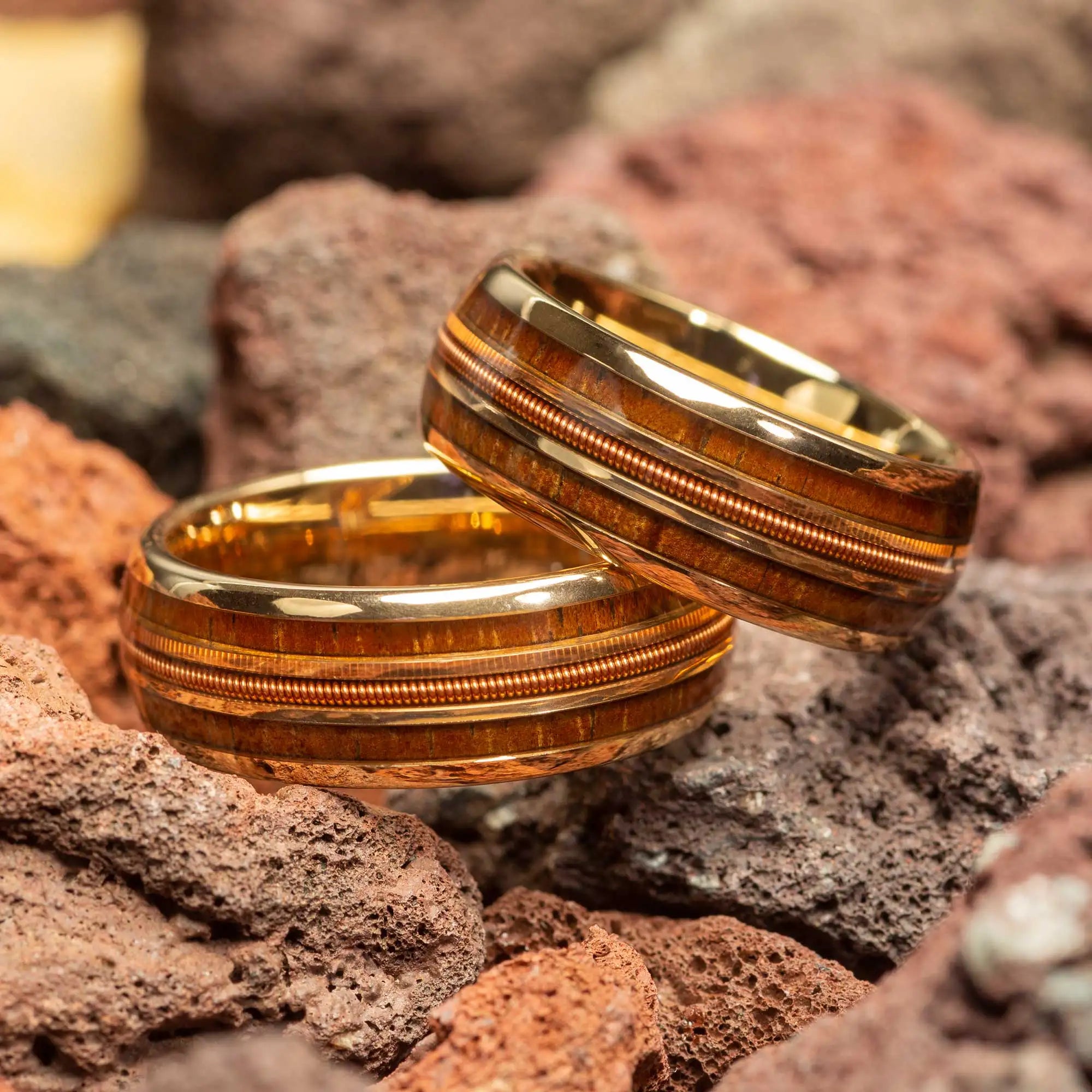 Fashion 8mm rose gold color stainless steel guitar string rings for men inlay hawaiian koa wood wedding band jewelry