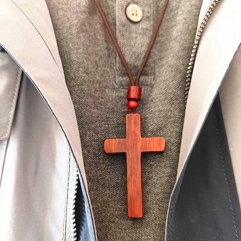 Retro artistic wooden cross nelace korean faion pendant long men’s sweater chain hanging decoration ex version