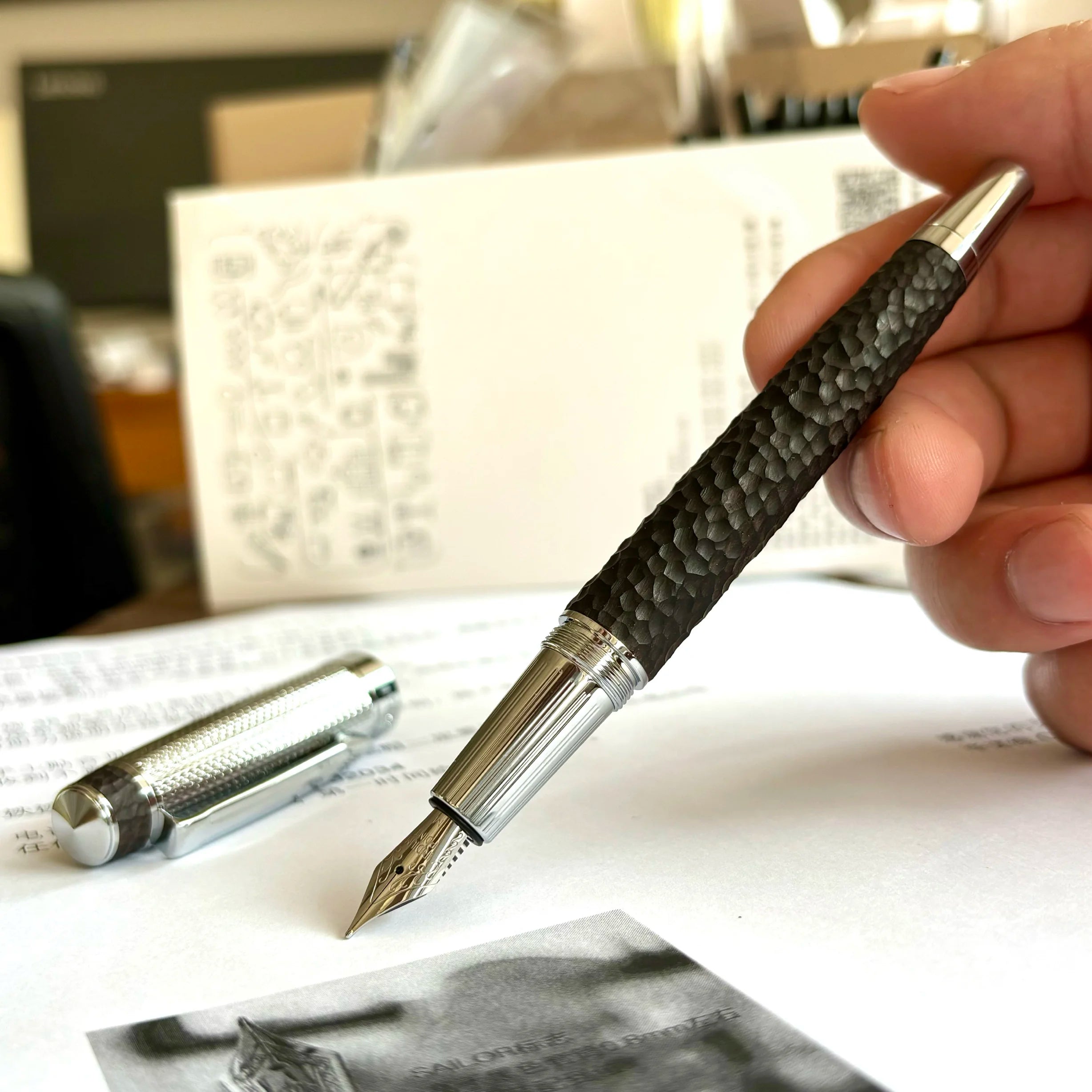 Benovel ebony hammered wood hand carved fountain pen schmidt nib office business writing stationery gift