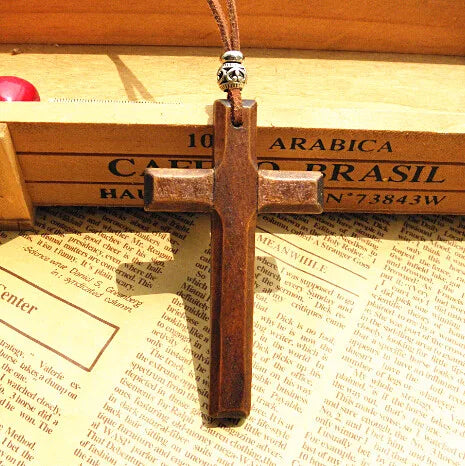 Retro artistic wooden cross nelace korean faion pendant long men’s sweater chain hanging decoration ex version