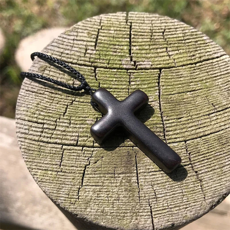 3cm hign-end ebony cross pendant necklace for lady gift blessing jewelry simple and fashionable sandalwood men