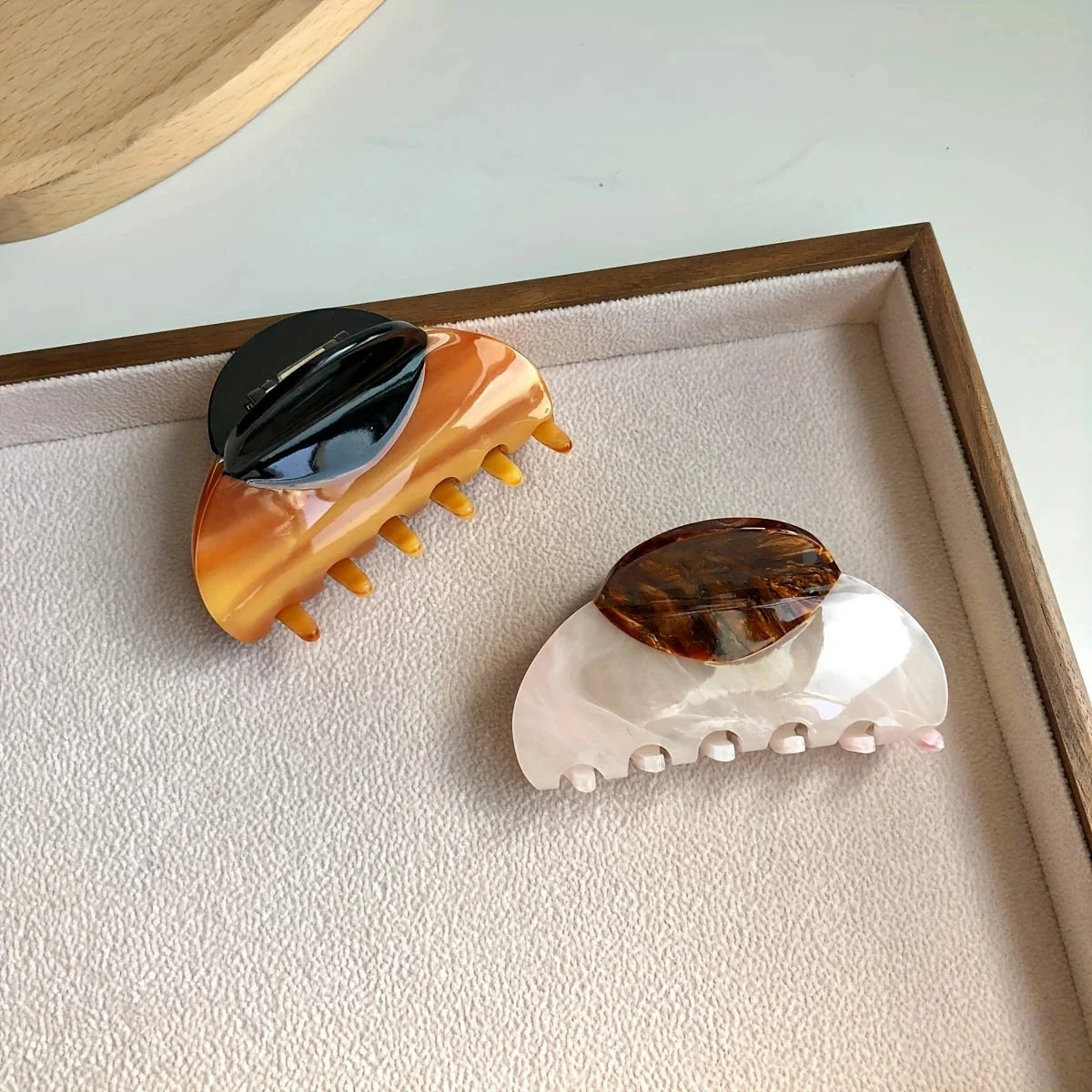 1pc elegant vintage french hair clip two-tone with wood grain & marbled design perfect for casual daily dressing cute