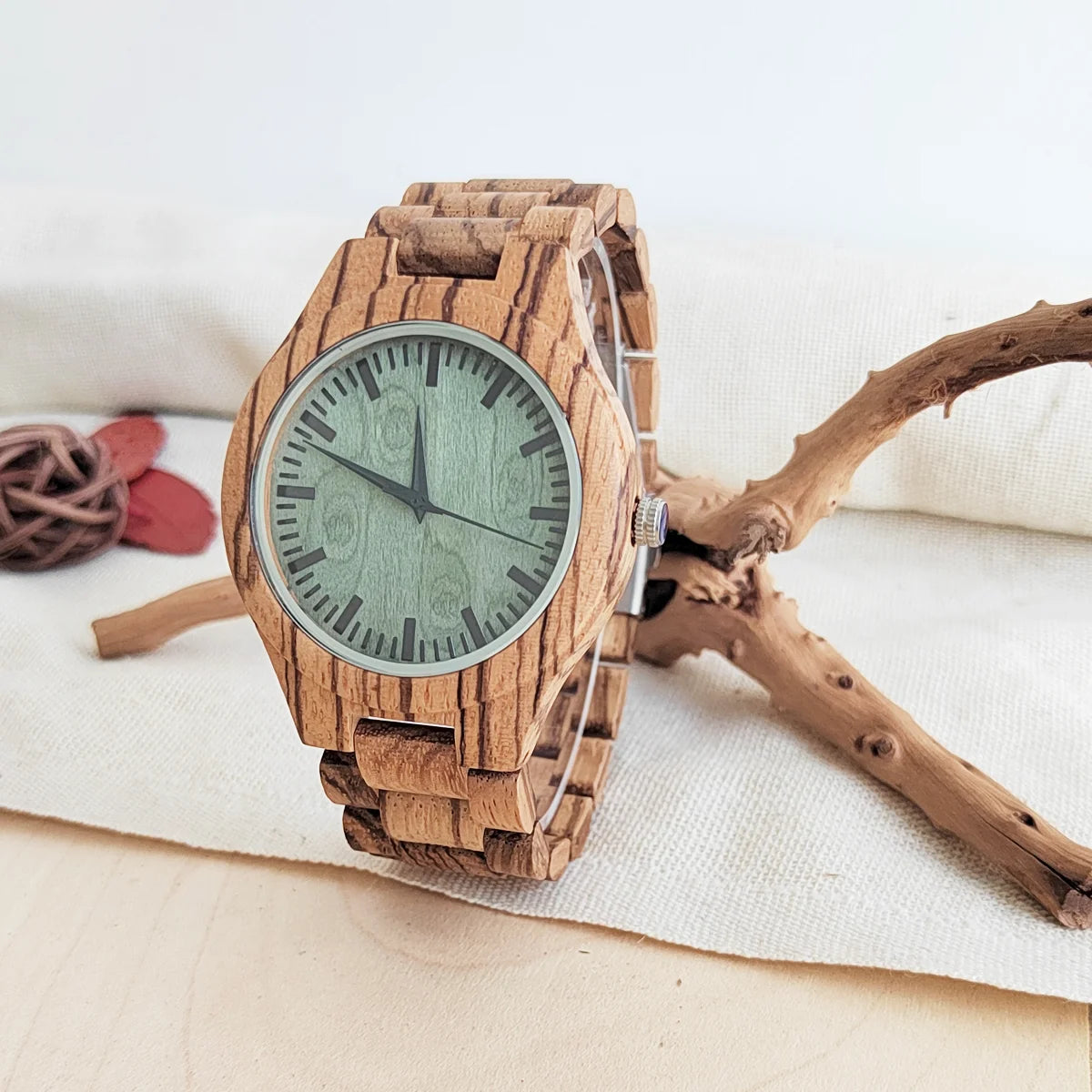 Vintage wooden wrist watches for men & women leather strap clock quartz wood personalized men’s birthday gift wholesale