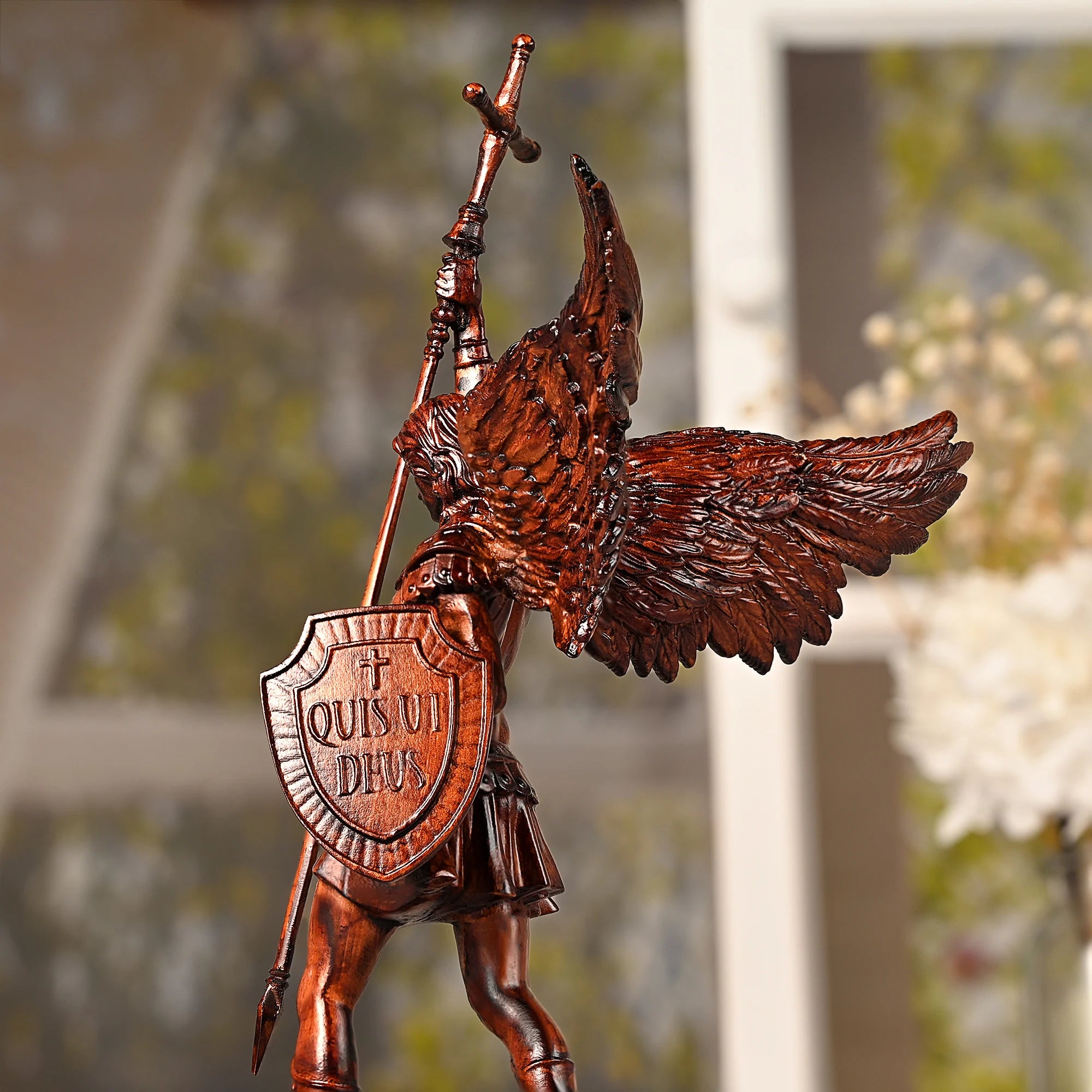 Cross-border solid wood crafts archangel michael round carved boxwood desktop ornaments wooden decorations - retro / 10