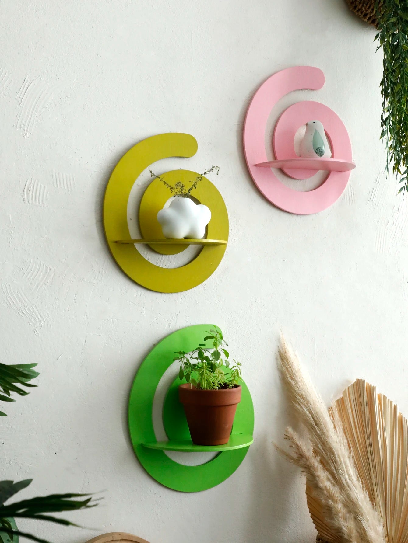 Cute candy shape wooden floating wall shelf display plant flower pot tray storage rack art home decoration girl room