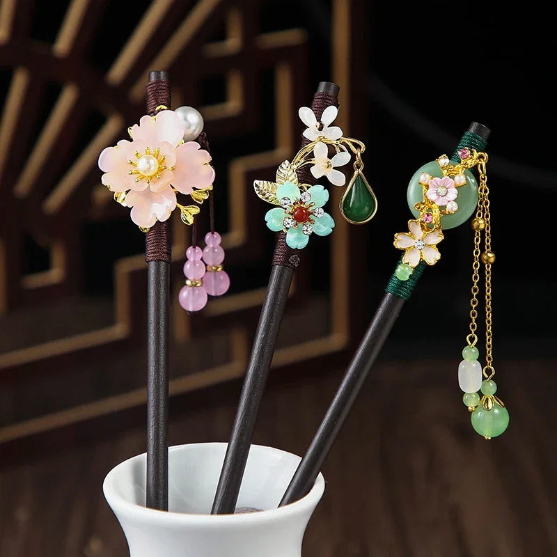 1pc wooden hair stick chinese style winding flower hairpin with tassel elegant lady clip accessories vintage 2024
