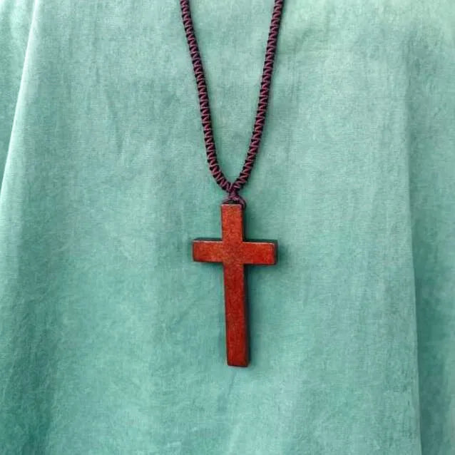 Retro artistic wooden cross nelace korean faion pendant long men’s sweater chain hanging decoration ex version