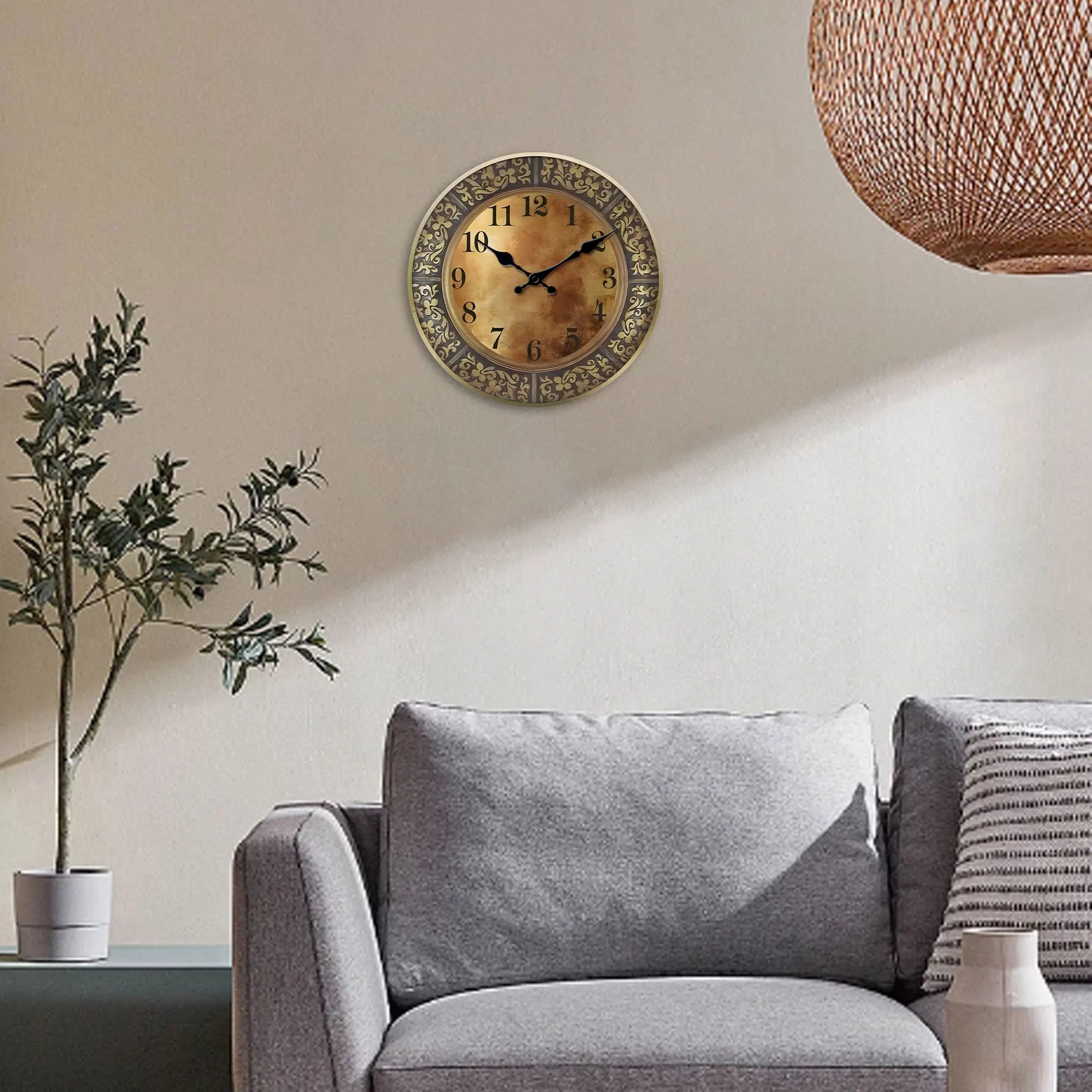 Wooden silent wall clock antique brass pattern design modern home decoration living room dining