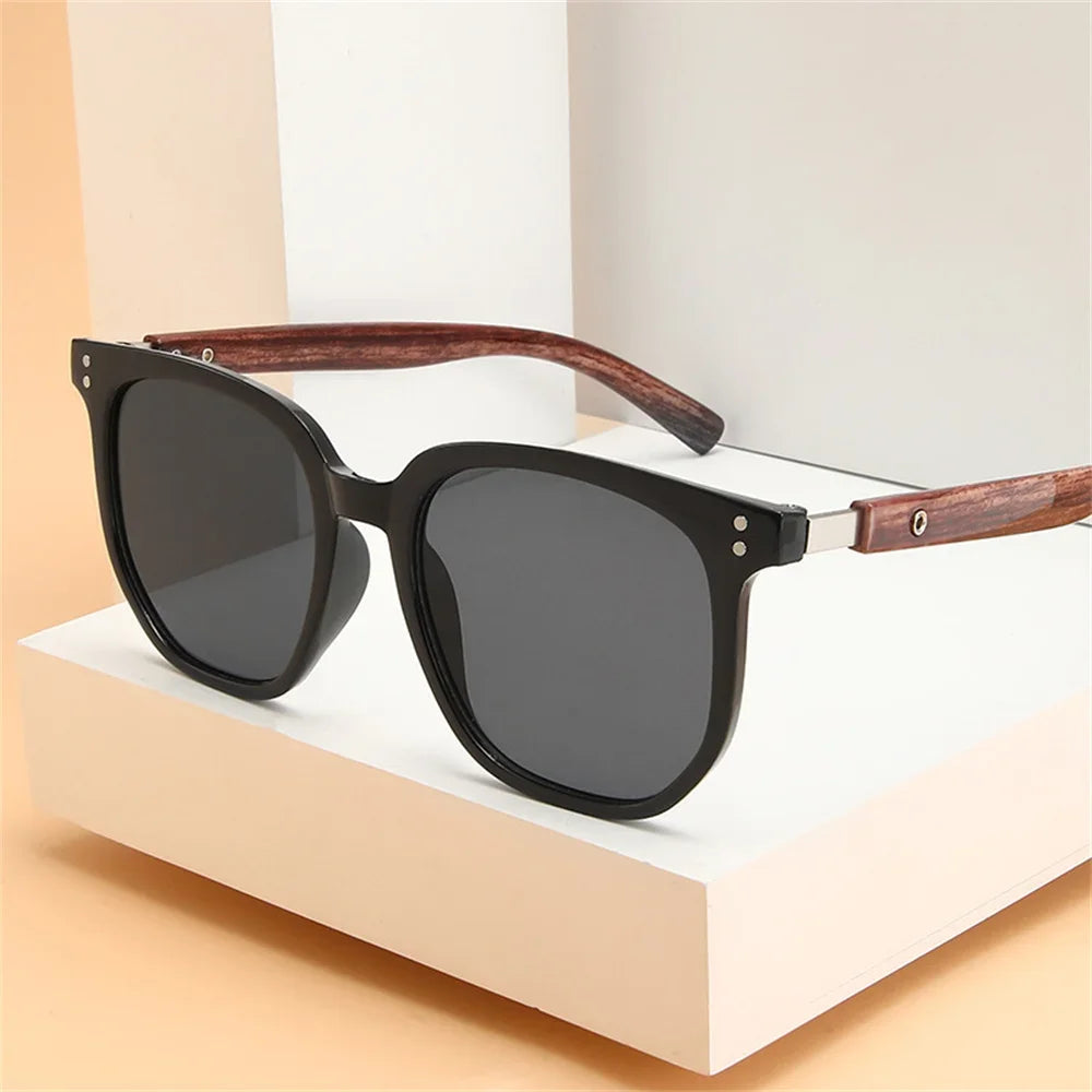 Wood sunglasses with dark polarized lenses retro fashion shades square frame men sun glasses female uv400