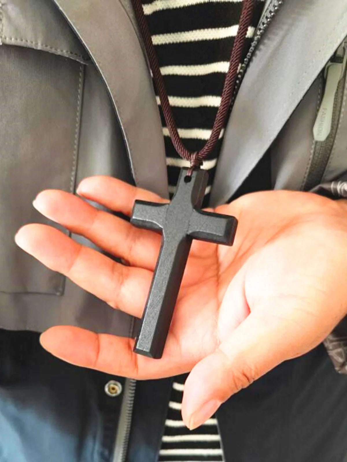 Retro artistic wooden cross nelace korean faion pendant long men’s sweater chain hanging decoration ex version - classy