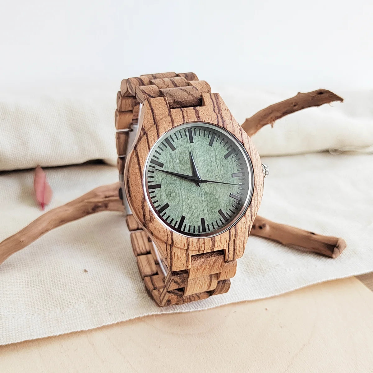 Vintage wooden wrist watches for men & women leather strap clock quartz wood personalized men’s birthday gift wholesale